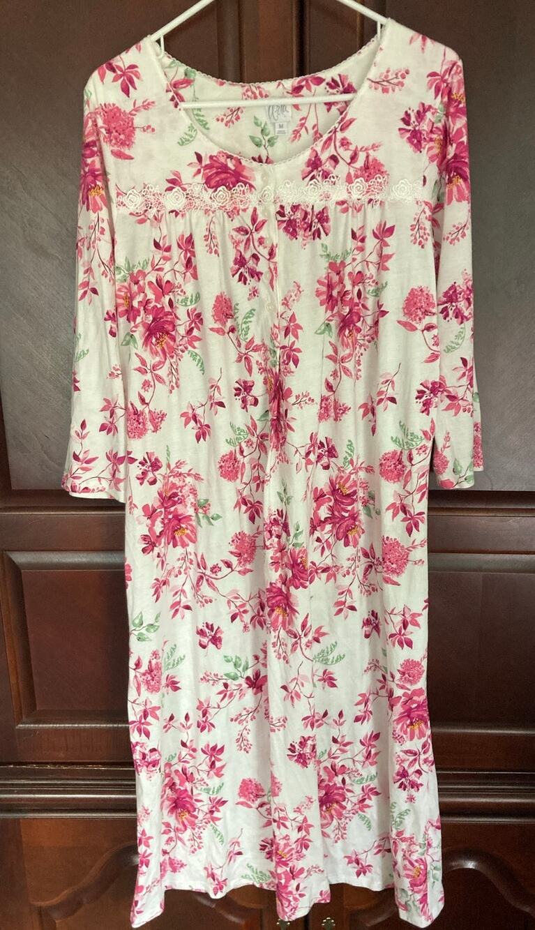 Aria - NWT Cottagecore Vintage Chic Grannycore Floral Long Sleeve Nightgown - M